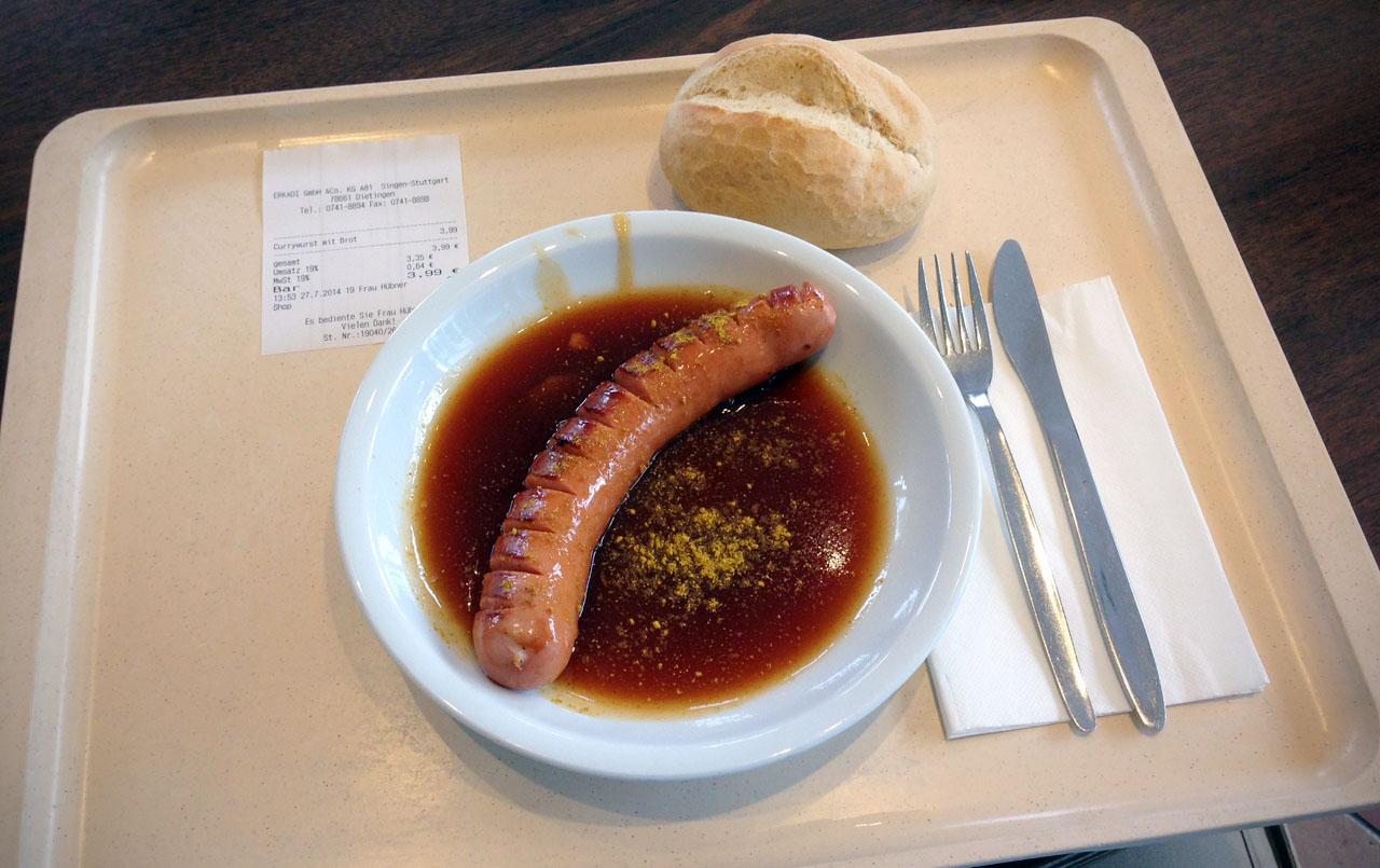 Currywurst der Raststätte Neckarburg Ost